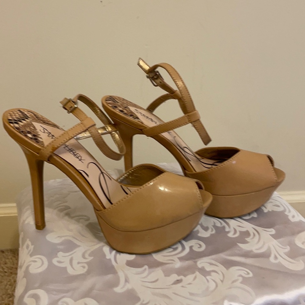 Sam & Libby nude Peep toe heels, good condition